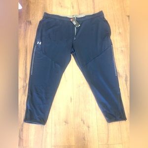 UNDER ARMOUR TRACK PANTS NEW WITH TAG IN SIZE 5X